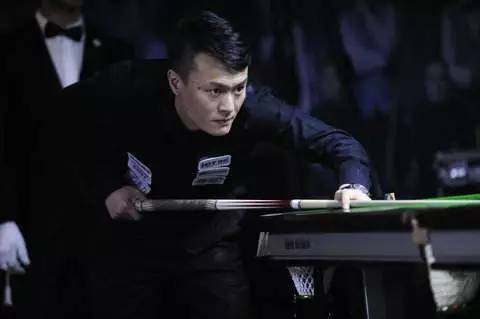 足球世界中 足球世界中