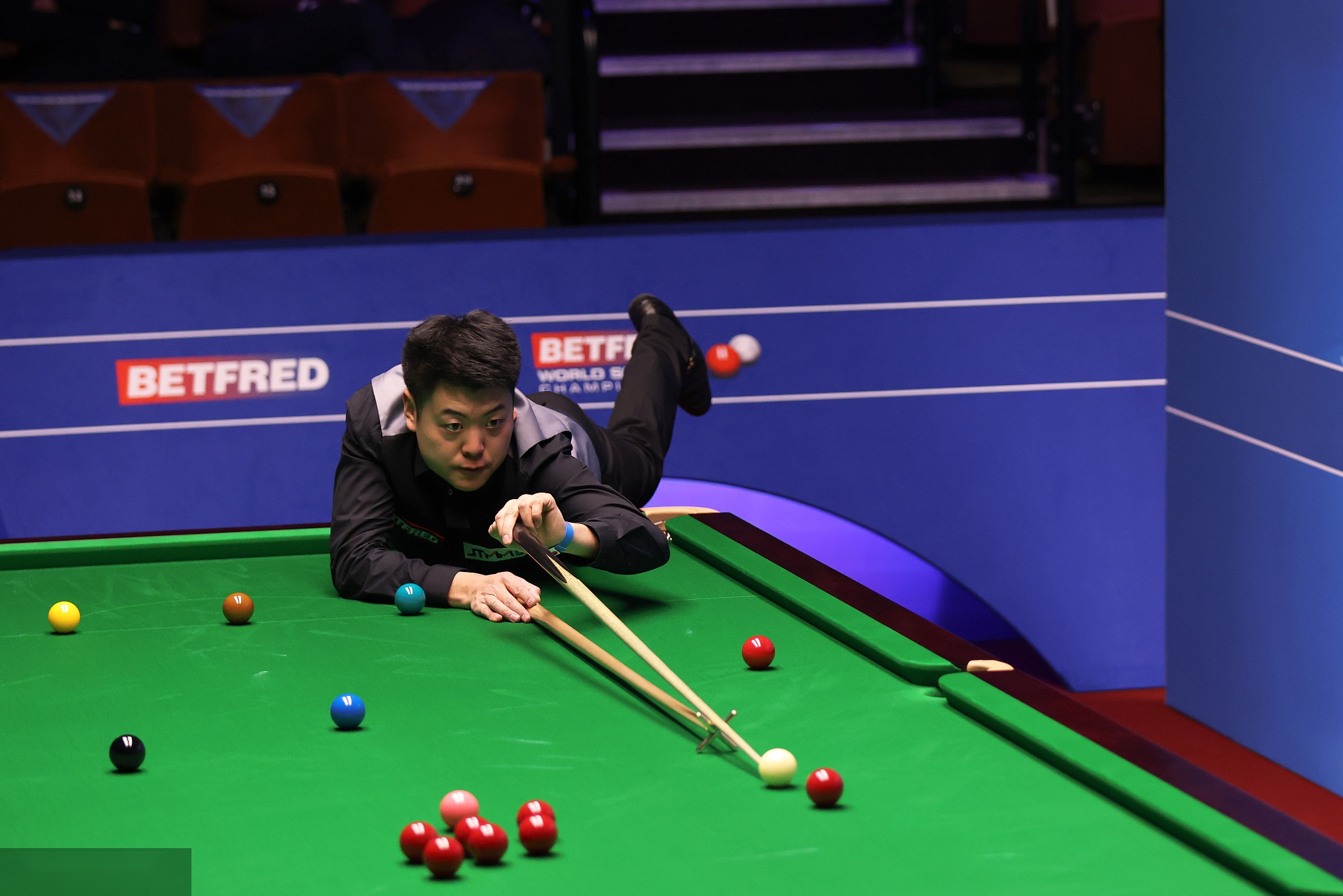 客场连续失 客场连续失