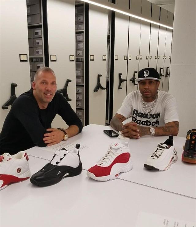 盘中出现小 盘中出现小