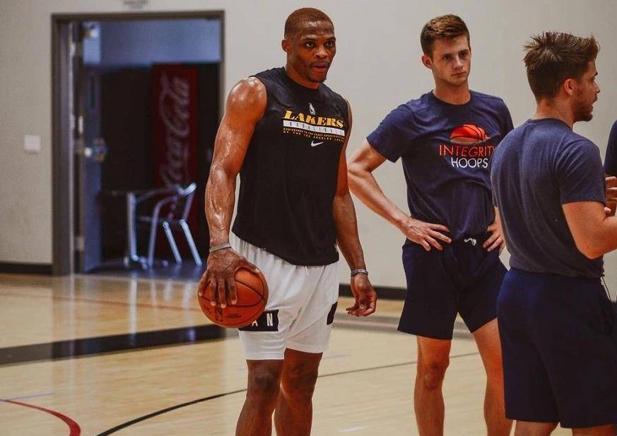 的三段式模 的三段式模